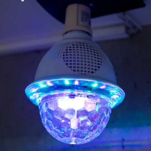 Bombillo Parlante Bluetooth RGB Giratorio con Control Remoto - 12W E27