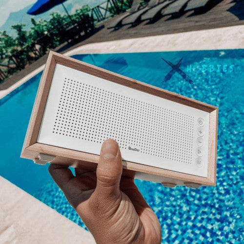 parlante retro oneder v2 madera bluetooth madera clara