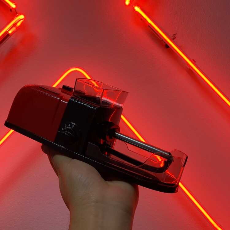 Combo Máquina Armadora + Encendedor Multiherramienta Llavero Rojo