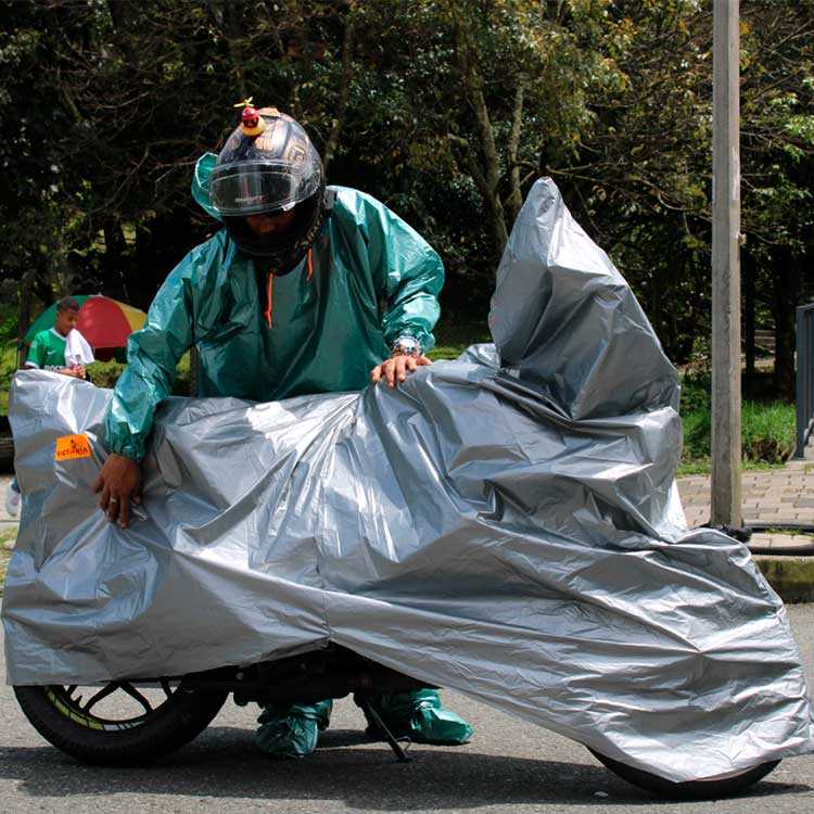 Pijama para Moto | Carpa Protectora de Plástico Metalizado Victoria